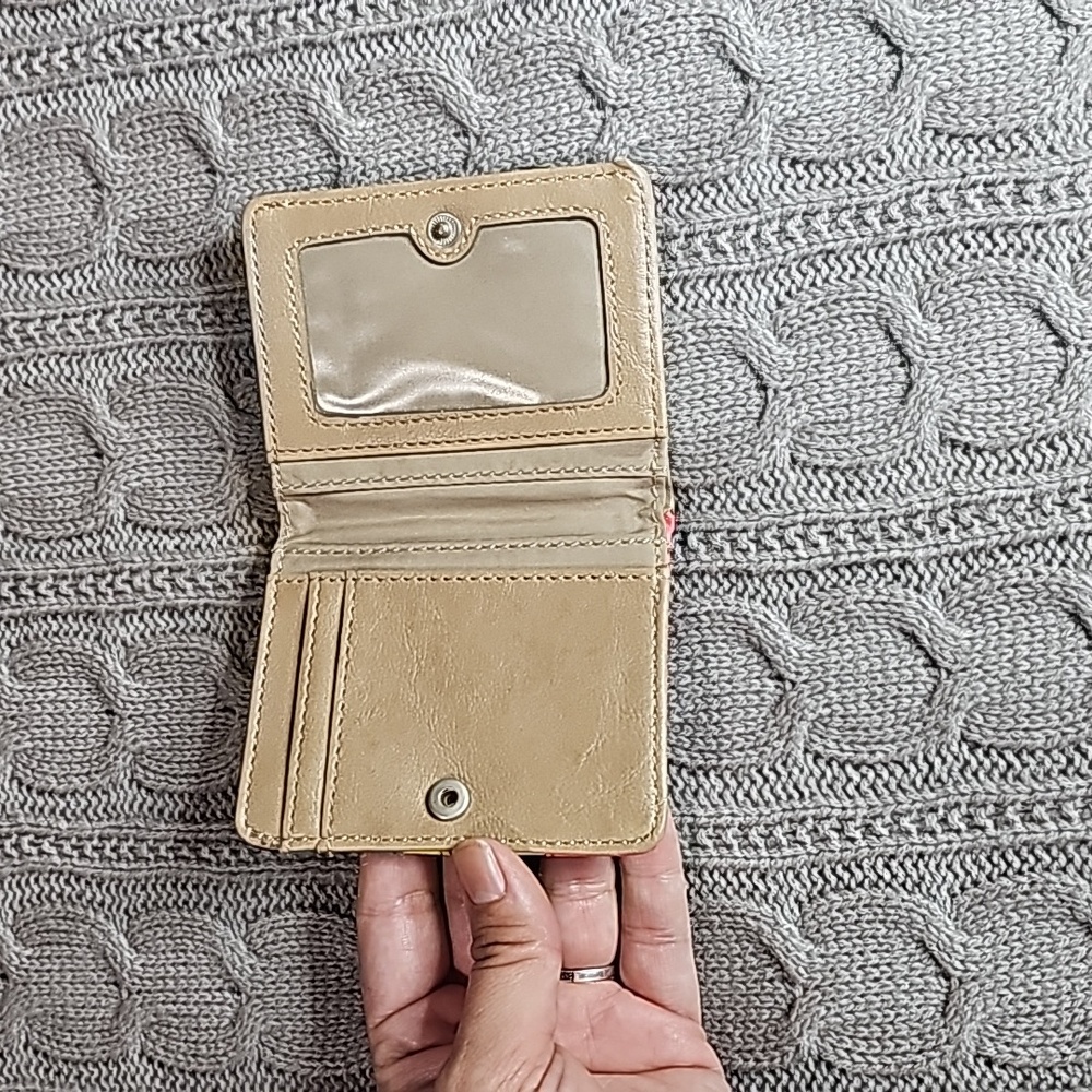 Relic Small Wallet - Picture 2 of 9